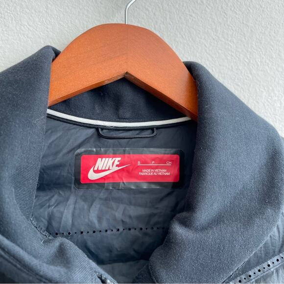 Nike Women's Tech Aeroloft Bomber Down Jacket in Black Small - Picture 4 of 11